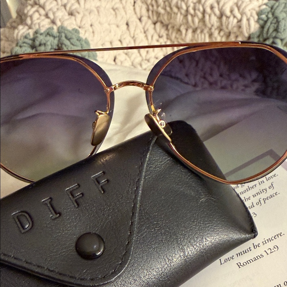 Diff Eyewear Black and Gold Aviator Sunglasses - Picture 3 of 4